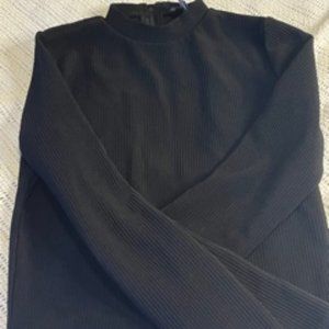 Crop long sleeve top